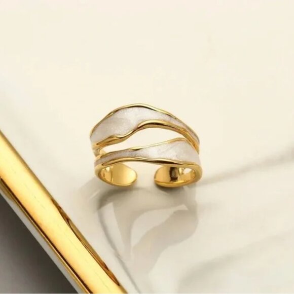 Anthropologie Gold and Cream Sculptural Ring - Picture 4 of 4
